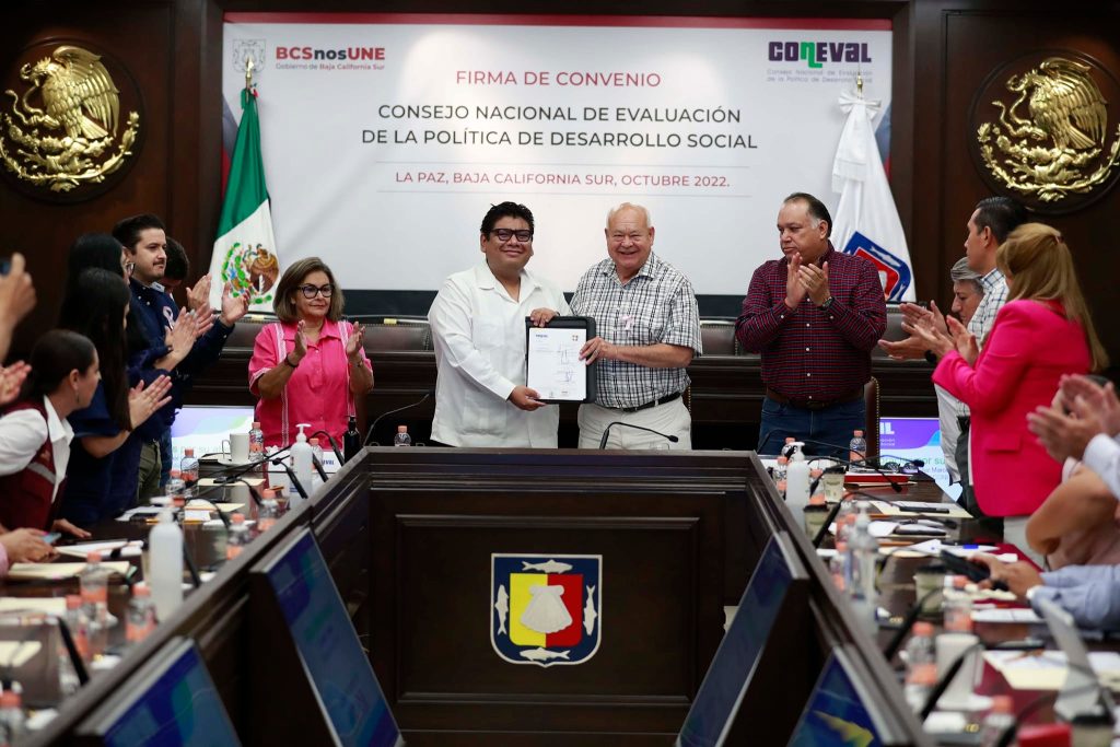 Firma convenio gobierno de BCS y Coneval – Gobierno de Baja California Sur