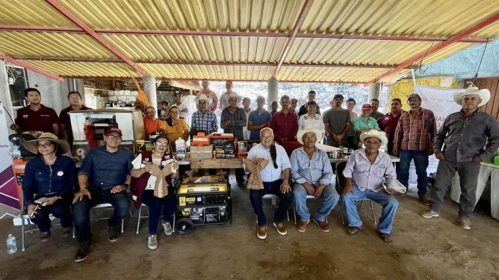 Refrenda Gobernador VCC compromiso y apoyo a comunidades de La Paz ...
